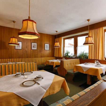 Appartement Gaestehaus Bergkristall Solden Exterior photo