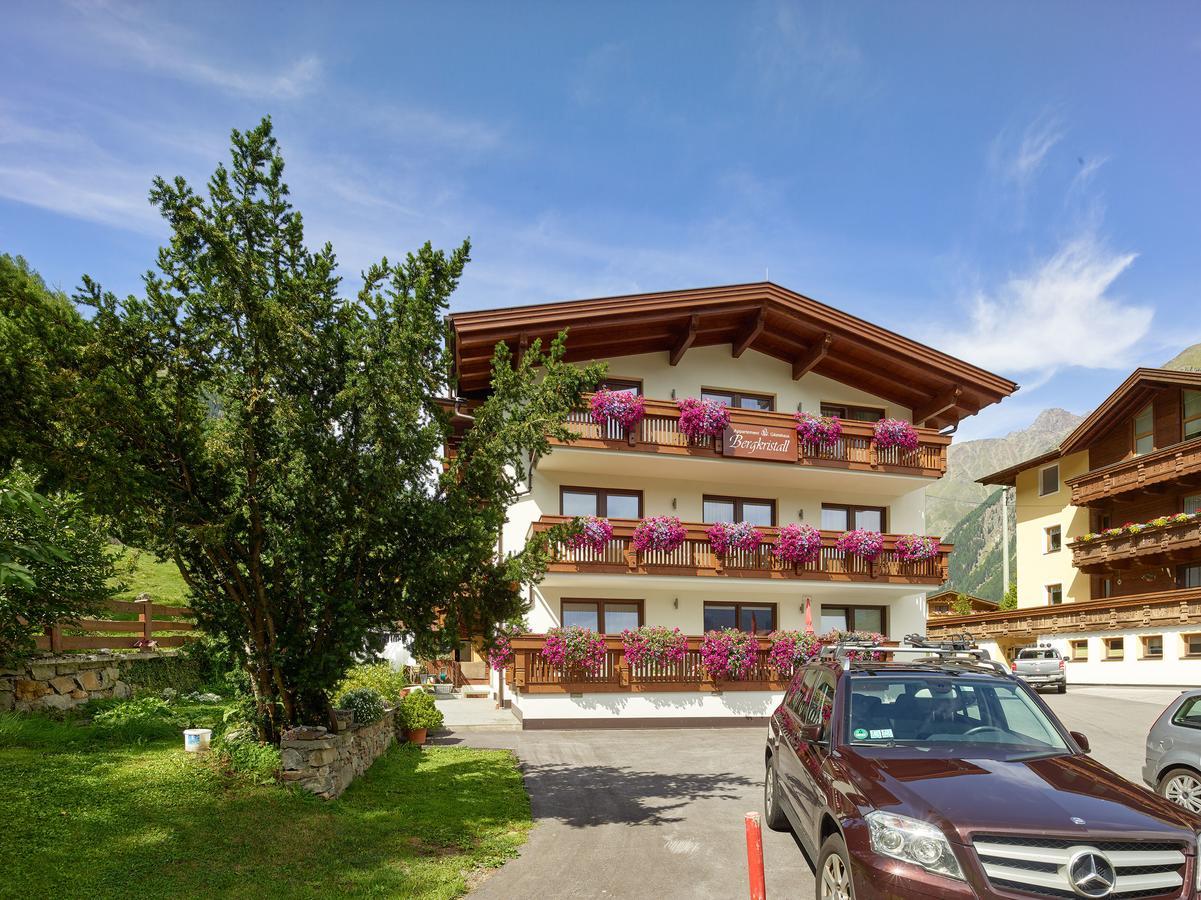 Appartement Gaestehaus Bergkristall Solden Exterior photo