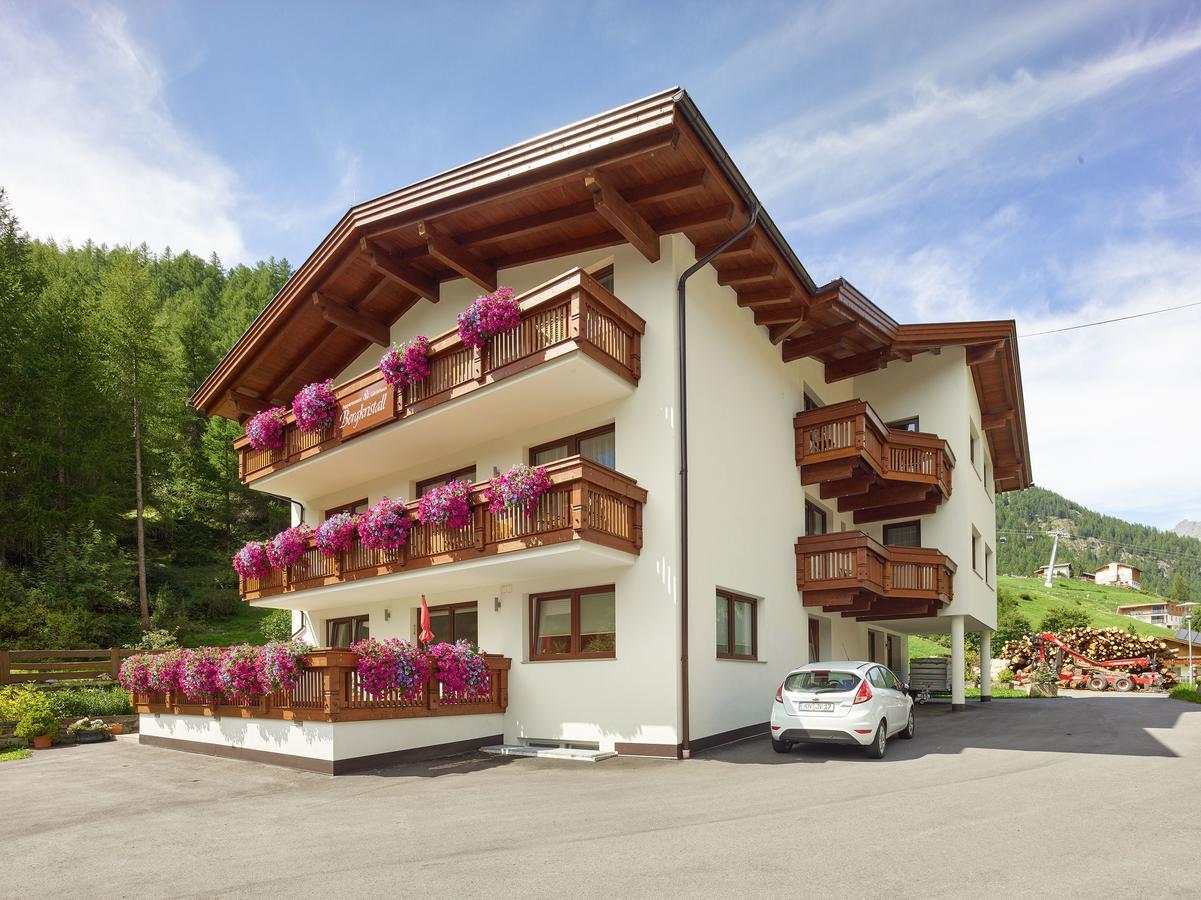 Appartement Gaestehaus Bergkristall Solden Exterior photo